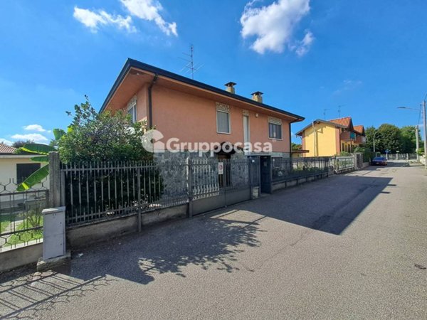 casa indipendente in vendita a Marcallo con Casone in zona Marcallo