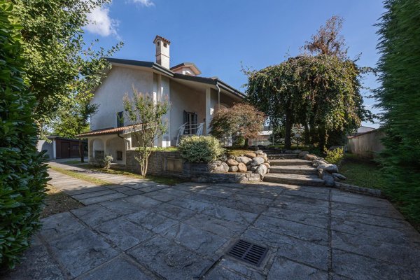 casa indipendente in vendita a Marcallo con Casone