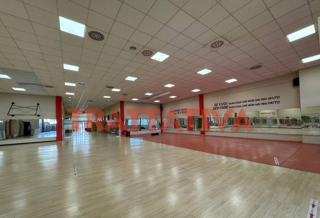 locale commerciale in vendita a Marcallo con Casone in zona Marcallo