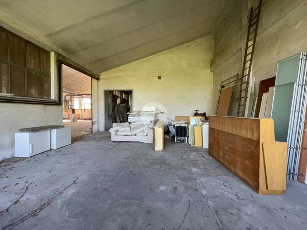 capannone in vendita a Marcallo con Casone in zona Marcallo