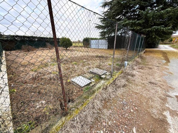 terreno edificabile in vendita a Marcallo con Casone in zona Marcallo