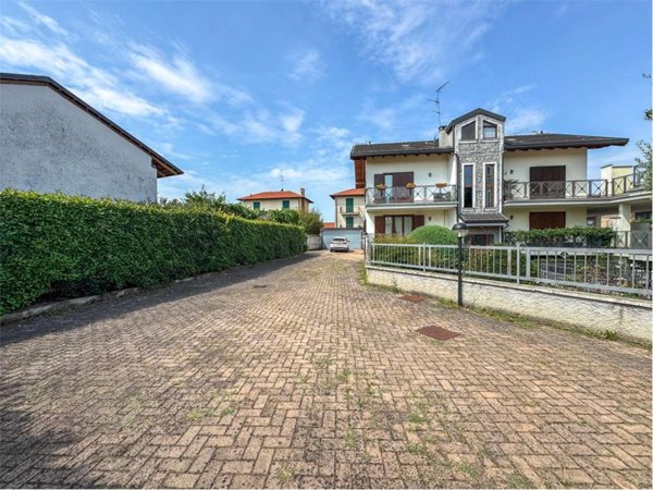 appartamento in vendita a Marcallo con Casone in zona Marcallo