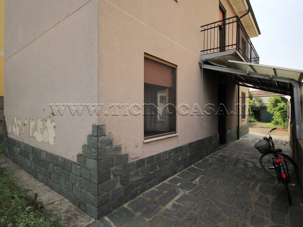 casa indipendente in vendita a Marcallo con Casone