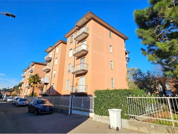 appartamento in vendita a Marcallo con Casone in zona Marcallo