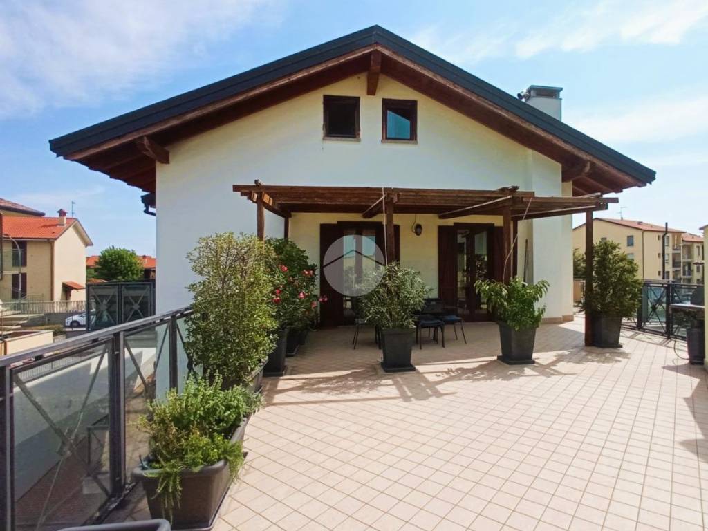 appartamento in vendita a Marcallo con Casone