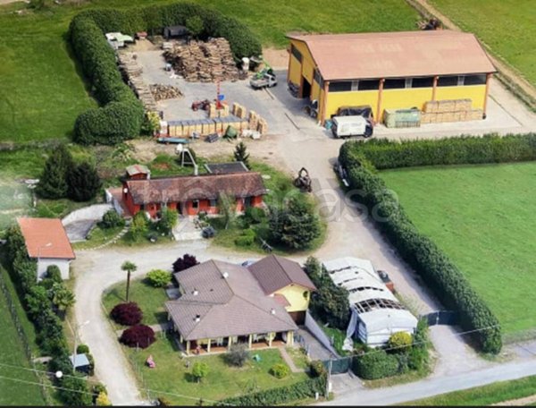 locale commerciale in vendita a Marcallo con Casone in zona Marcallo