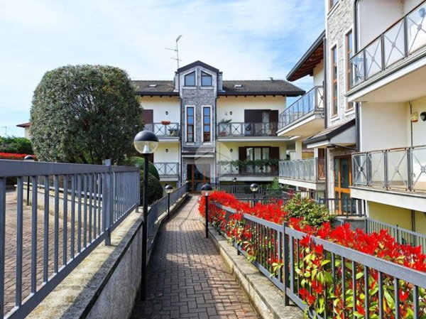 appartamento in vendita a Marcallo con Casone in zona Marcallo