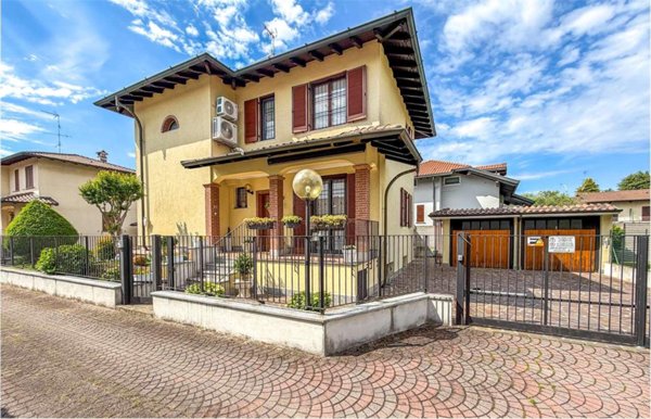 casa indipendente in vendita a Marcallo con Casone in zona Marcallo