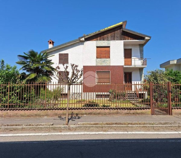 casa indipendente in vendita a Marcallo con Casone in zona Marcallo