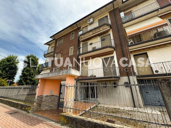 appartamento in vendita a Marcallo con Casone in zona Marcallo