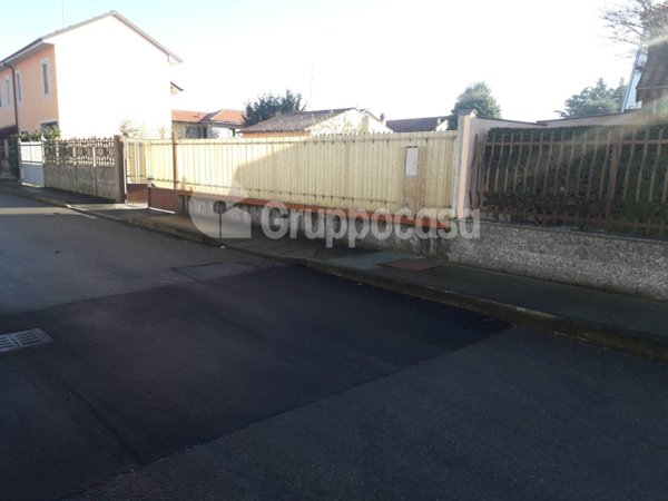 terreno in vendita a Marcallo con Casone in zona Marcallo