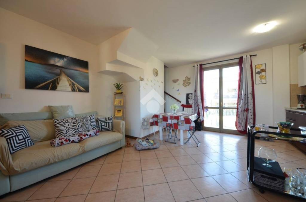 appartamento in vendita a Masate