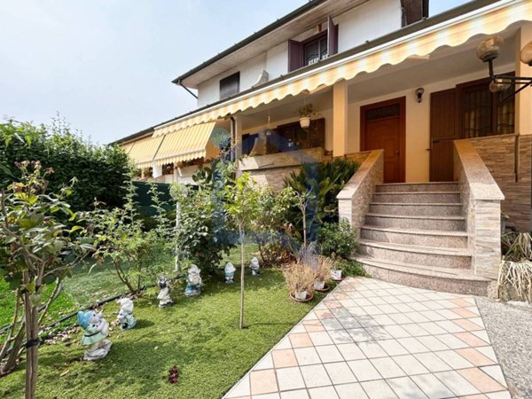 casa indipendente in vendita a Masate
