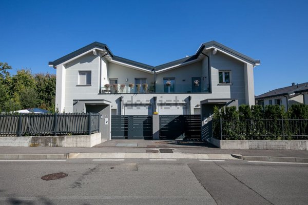 casa indipendente in vendita a Masate