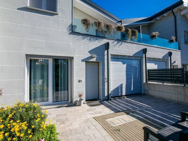 casa indipendente in vendita a Masate