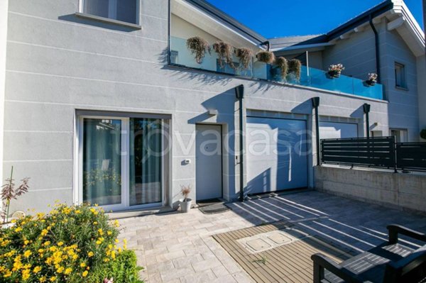 casa indipendente in vendita a Masate