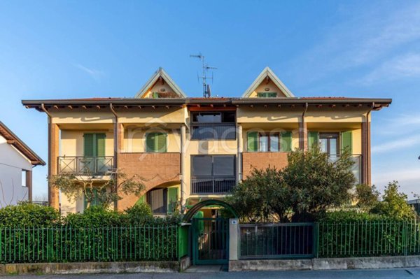 appartamento in vendita a Masate