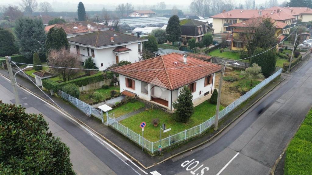 casa indipendente in vendita a Masate