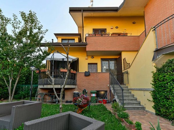 appartamento in vendita a Masate