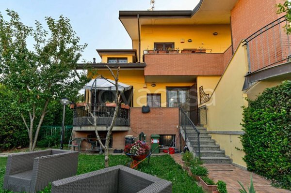 appartamento in vendita a Masate