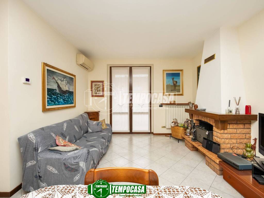 appartamento in vendita a Masate