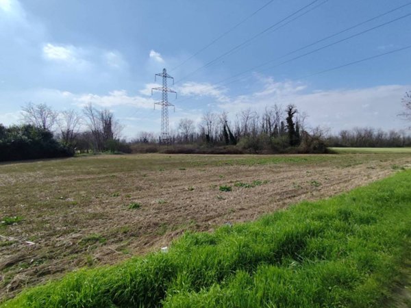 terreno agricolo in vendita a Masate