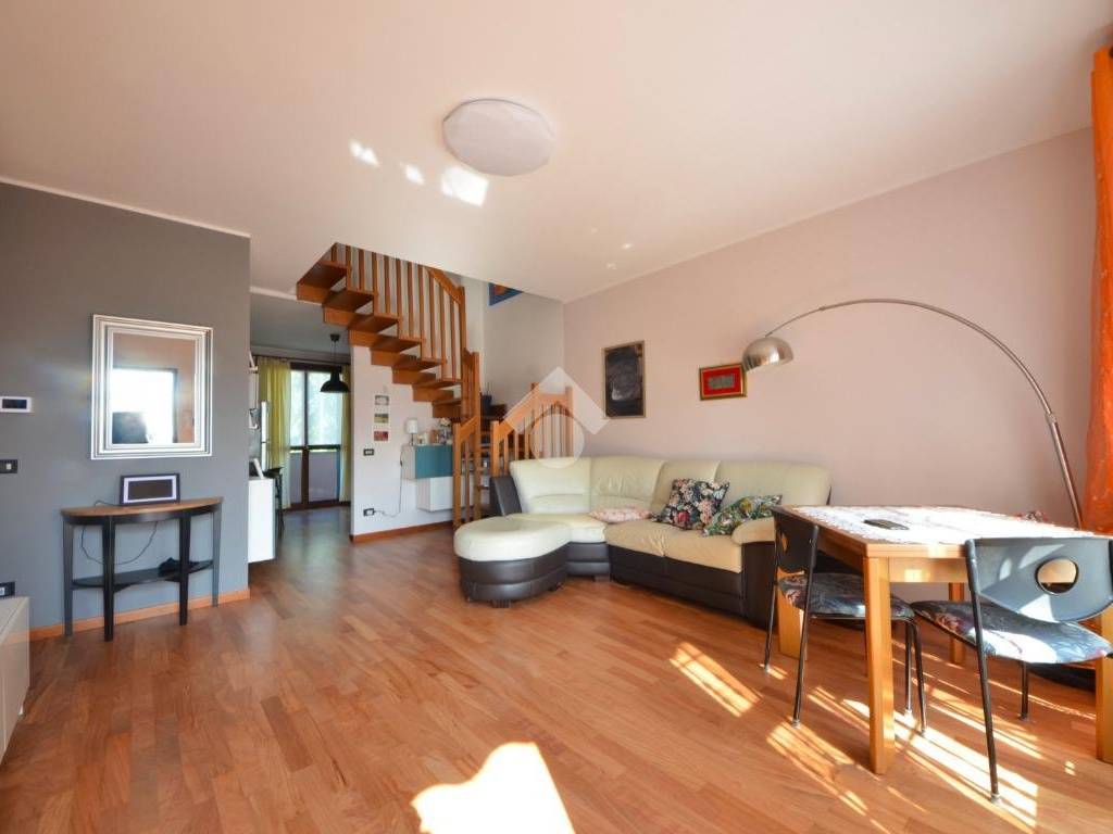 appartamento in vendita a Masate