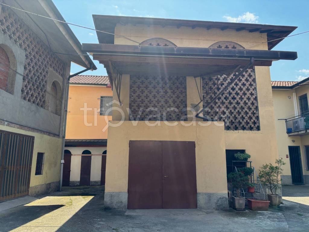 casale in vendita a Masate