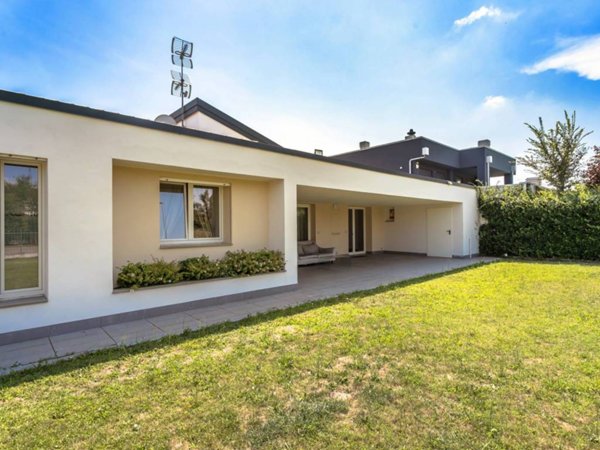 casa indipendente in vendita a Masate