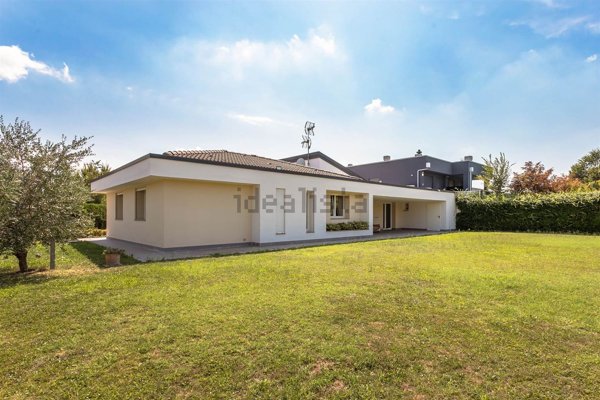 casa indipendente in vendita a Masate