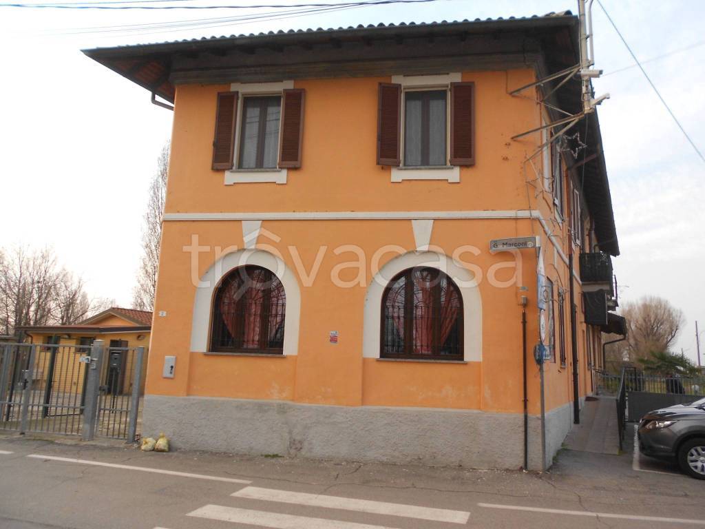 appartamento in vendita a Mediglia in zona San Martino Olearo