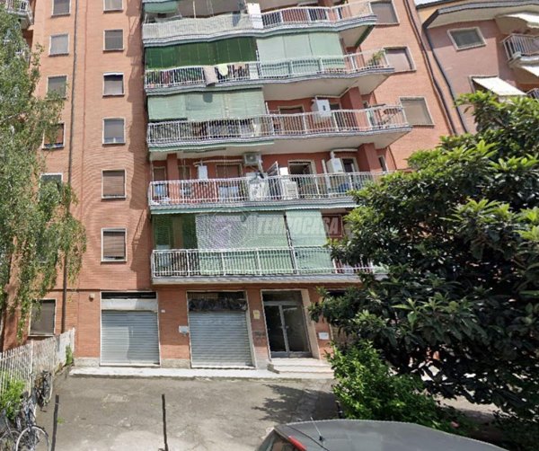 appartamento in vendita a Mediglia in zona Mombretto