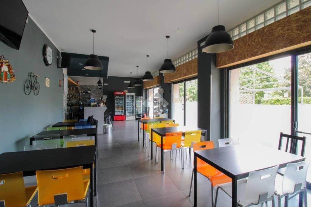appartamento in vendita a Mediglia in zona Mombretto
