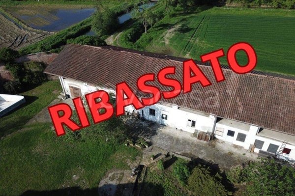 casale in vendita a Mediglia