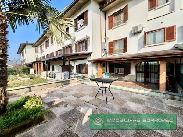casa indipendente in vendita a Mediglia in zona Mombretto