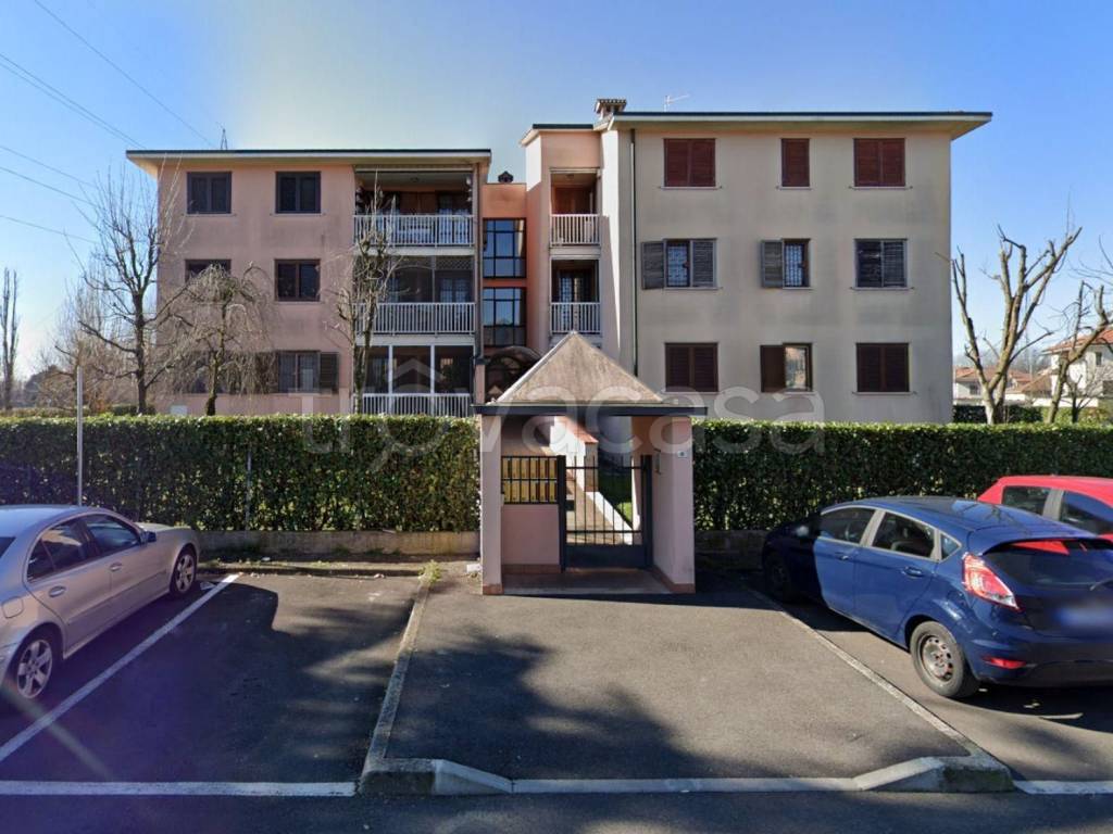 appartamento in vendita a Mediglia in zona Robbiano