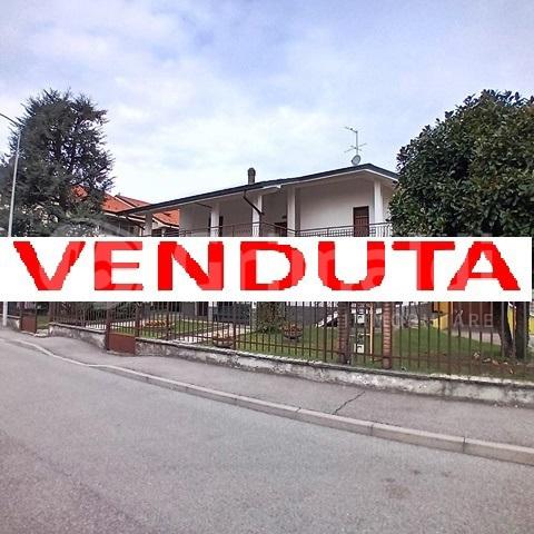 casa indipendente in vendita a Mediglia