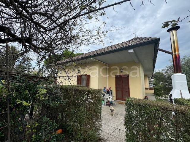 casa indipendente in vendita a Mediglia