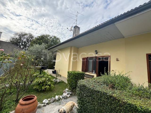 casa indipendente in vendita a Mediglia