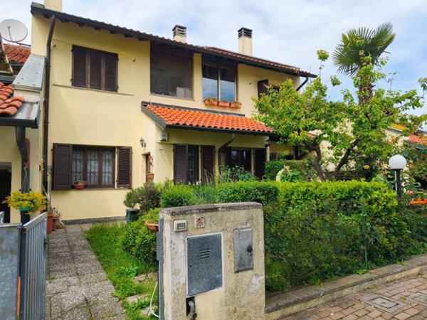 casa indipendente in vendita a Mediglia in zona Triginto