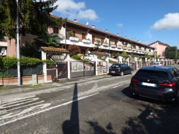 casa indipendente in vendita a Mediglia