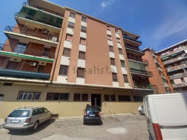appartamento in vendita a Mediglia in zona Mombretto