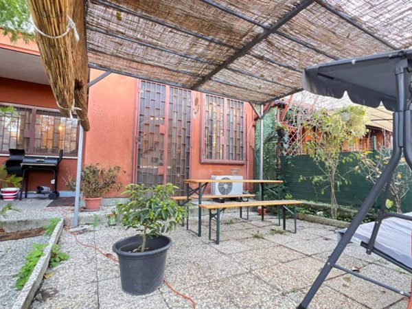 casa indipendente in vendita a Mediglia in zona Mombretto