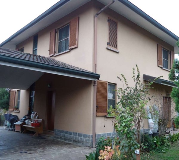casa indipendente in vendita a Mediglia