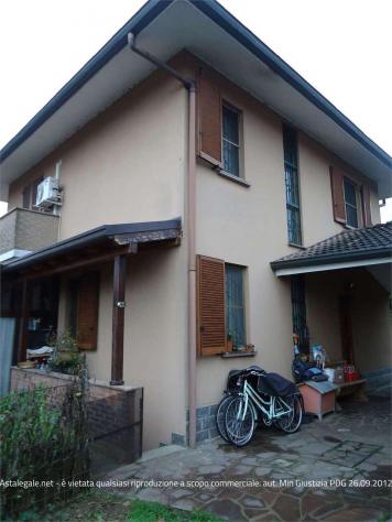 casa indipendente in vendita a Mediglia