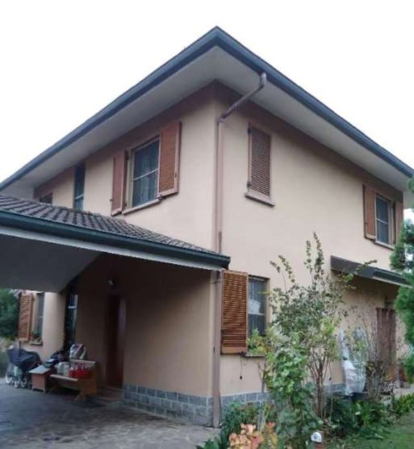 casa indipendente in vendita a Mediglia