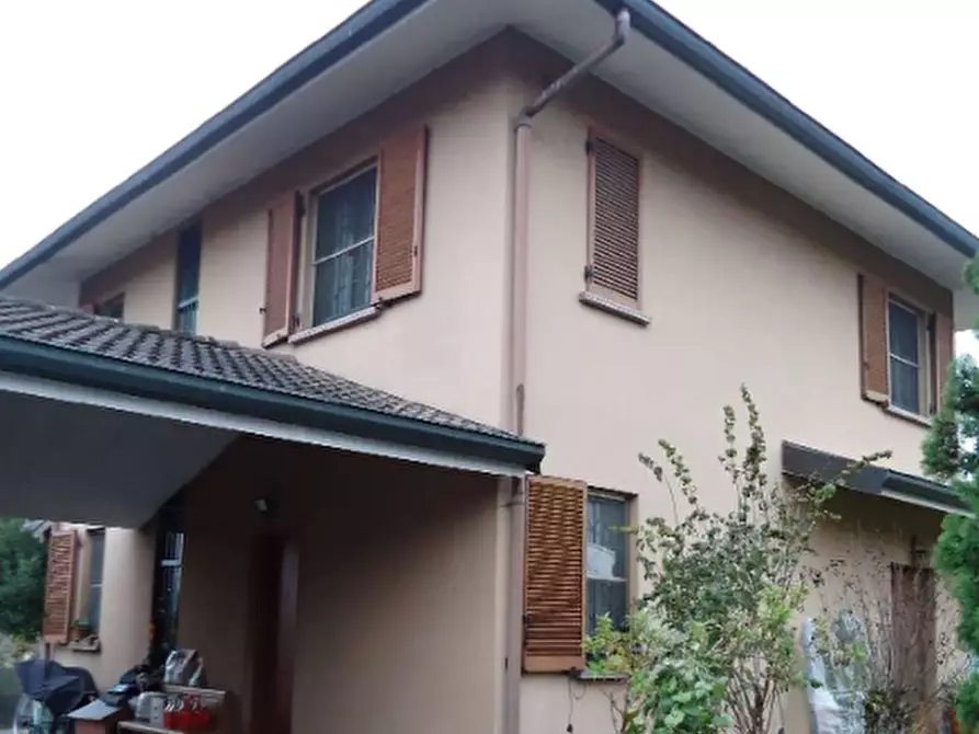 casa indipendente in vendita a Mediglia