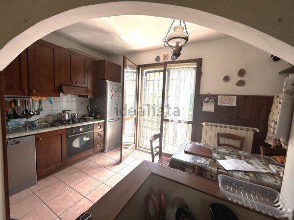casa indipendente in vendita a Mediglia