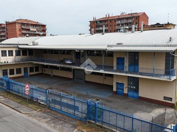 capannone in vendita a Mediglia in zona Mombretto