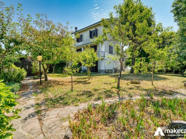 casa indipendente in vendita a Mediglia in zona Triginto